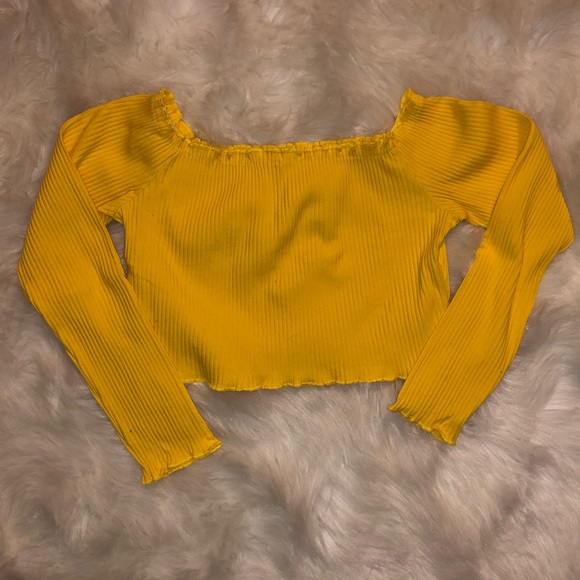 Ribbed, off-the-shoulder, crop tops. - Picture 3 of 4